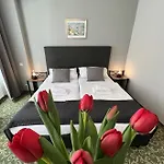 Boston 3*