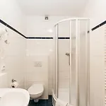 Boston Hotel 3*