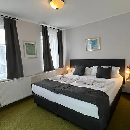 Boston Otel 3*