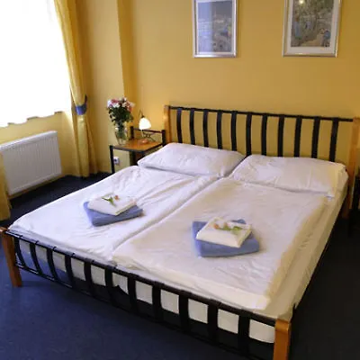 Boston Hotel 3*
