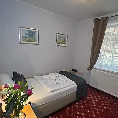 Boston Hotel 3*