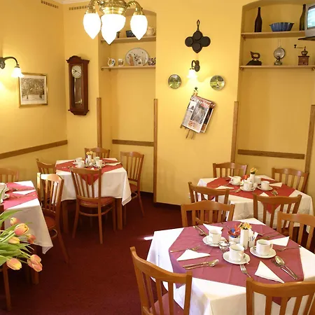 Boston Hotel 3*